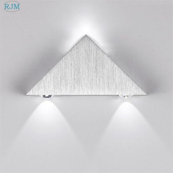 Lâmpadas de parede Triângulo de alumínio Lâmpada LED LUZES MODERNAS LUZES PARA RESTAURANTE SALA DE DINA