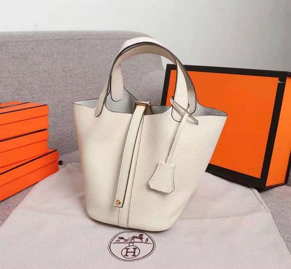 

2021 women totes handbag luxurious designers bags vegetable basket shoulder with original box and serial number 18cm/22cm 018