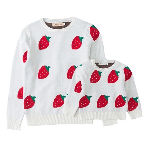 

mommy and me clothes parent-child strawberry look sweaters family matching outfits mother girls boys knit sweater 210417, Blue