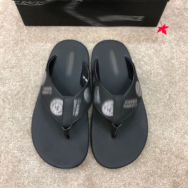 

2021 slipper designer slide summer sandals fashion men beach indoor flat flip flops leather luxurys shoes mens slippers with box size 39-45, Black