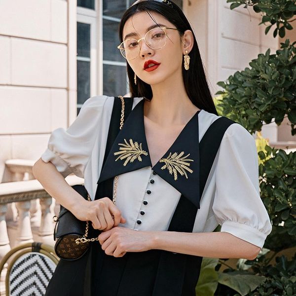 

women's blouses & shirts in the summer of 2021 ladies blouse design feeling small french embroidery a undertakes to loose shirt, White