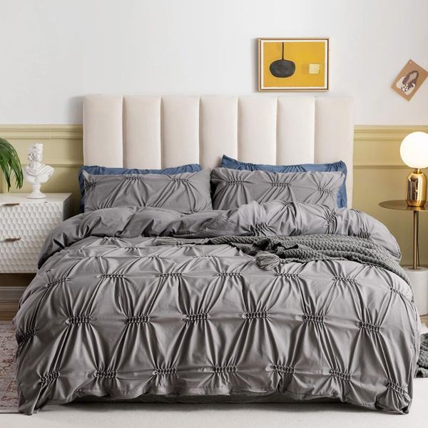 

bedding sets stereo 3d process plain solid color quilt cover pillowcase three-piece suit europe us size  king