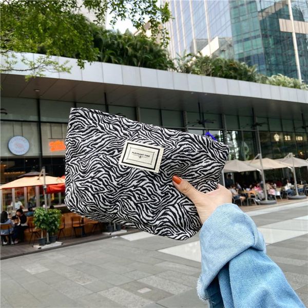 

cosmetic bags & cases fashion makeup storage bag animal pattern printing classic women canvas day clutch causal purse