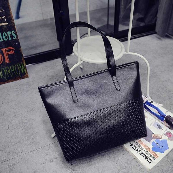 

women's wind shoulder 2021 large capacity hand classic pu armpit handbag