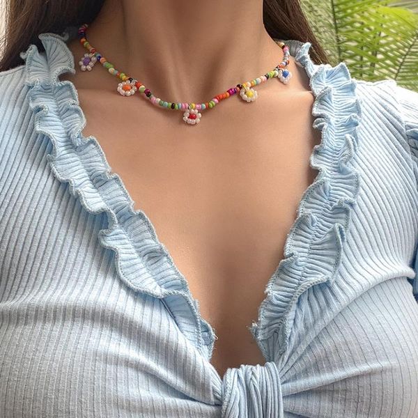 

pendant necklaces 2021 korean sweet cute daisy flowers choker necklace colorful beaded charm statement short for women girls jewelry, Silver