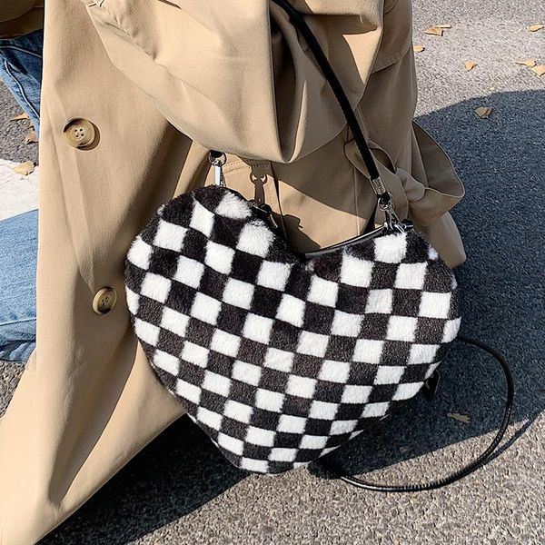 

evening bags heart-shaped plaid print armpit bag 2021 winter high-quality plush women's designer handbag travel shoulder leftside