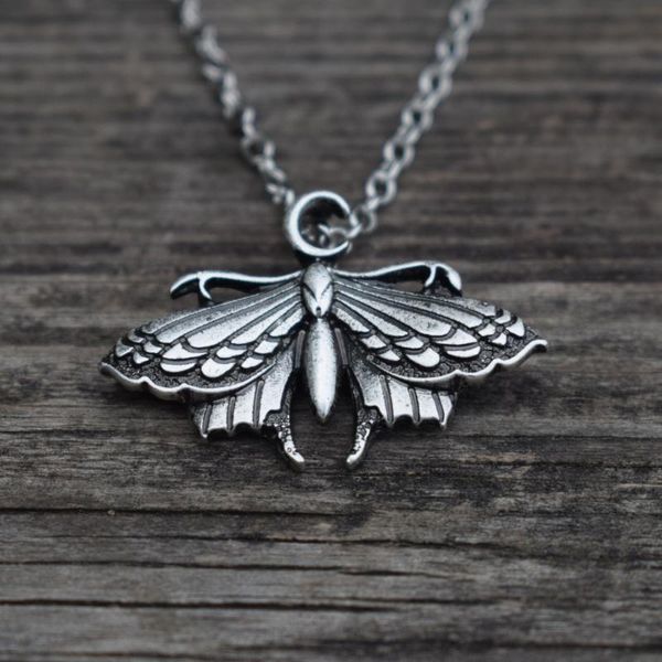 

chains 1pcs moon butterfly necklace, Silver