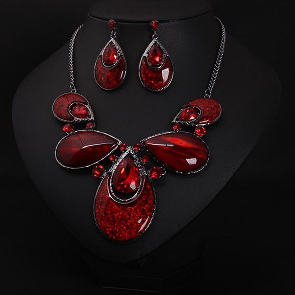 

pendant necklaces trendy european and american super flash ruby rhinestone short clavicle necklace earring set bride bridesmaid dress jewelr, Silver