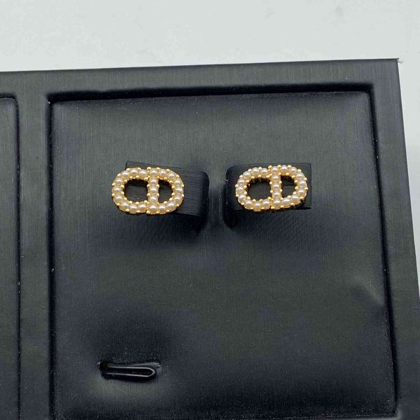 

2021 new designer letter pearl earrings, Golden