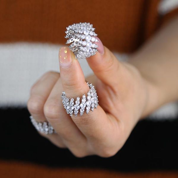 

wedding rings 2021 iced out bling luxury sliver color enagement ring paved shiny white cz for women gift, Slivery;golden