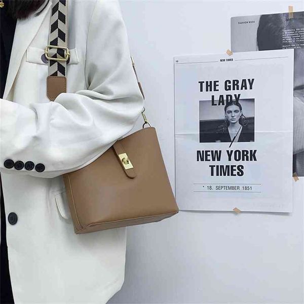 

bucket women's 2021 new net red this year popular versatile shoulder fashion broadband messenger bag