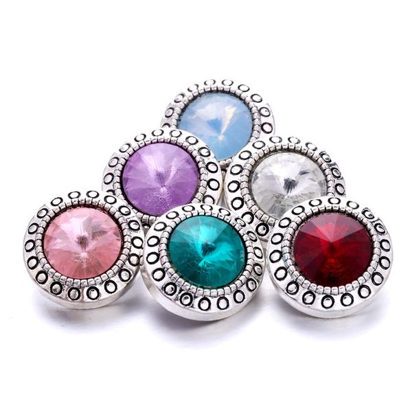 Bottoni automatici rotondi color argento vintage con ciondoli rotondi per donna, risultati di gioielli, strass, 18 mm, bottoni automatici in metallo, braccialetto fai da te, commercio all'ingrosso di gioielli