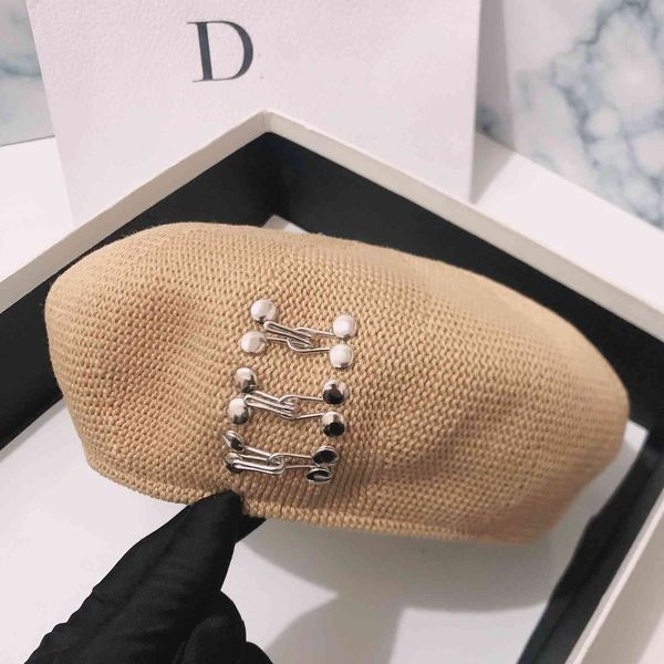 

wu yifan's beret women's fashion metal nail fine grass woven british painter's hat men's fashion