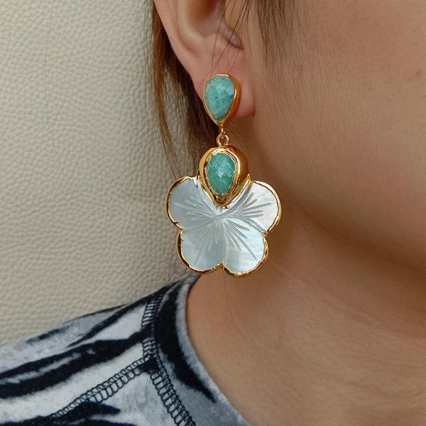 

yygem natural white mother of pearl shell carved flower amazonite stud earrings, Golden;silver