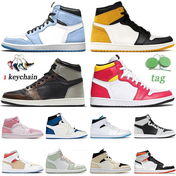 

2021 with socks jumpman 1 1s mens womens basketball shoes jordon mid crimson tint toe high og court purple university blue white off sneaker, White;red