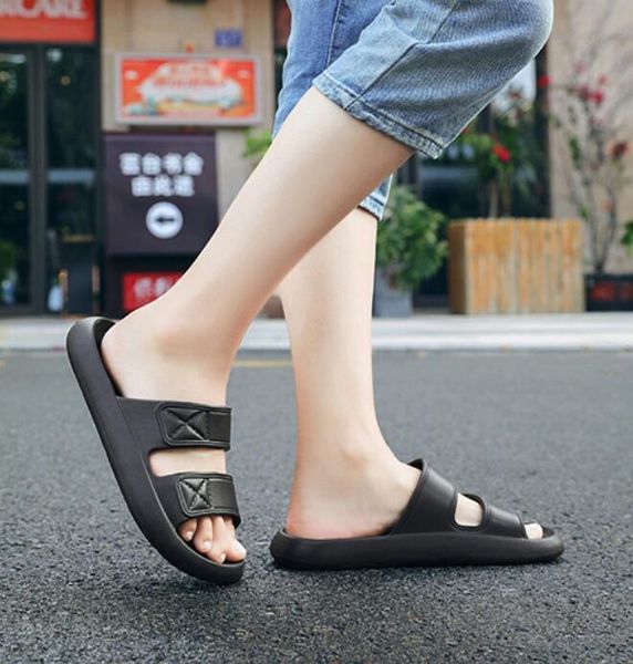 

2021 summer trendy slippers, casual soft-soled slippers, men's fashion beach sandals, Black