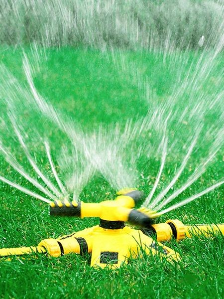 

watering equipments garden sprinkler outdoor 360 degrees automatic rotating lawn sprinklers three-prong tandem device tool