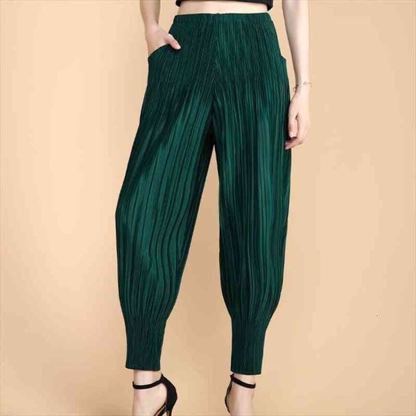 

women casual loose harem pants summer thin miyak pleated solid color pocket carrot pants female mid waist cropped trousers, Black;white