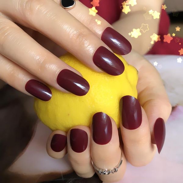 

round natural false nails glitter deep coffee french nail short round size manicure tips 24pcs, Red;gold