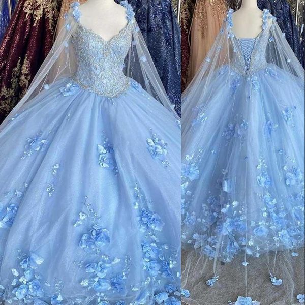 2021 Sexy Hellhimmelblaue Quinceanera-Kleider, Ballkleid, schulterfrei, Spitzenapplikationen, 3D-Blumenblumen, Kristallperlen mit Cape-Korsett, Sweet-16-Party-Abschlussball-Abendkleider