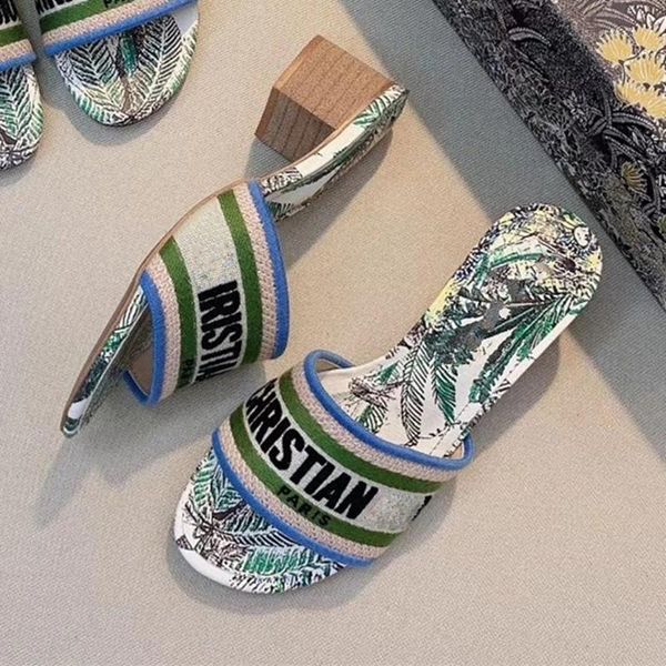 

slippers women's thick heel 2021 summer leisure beach vacation outside wear embroidery high-heel sandals and women, Black