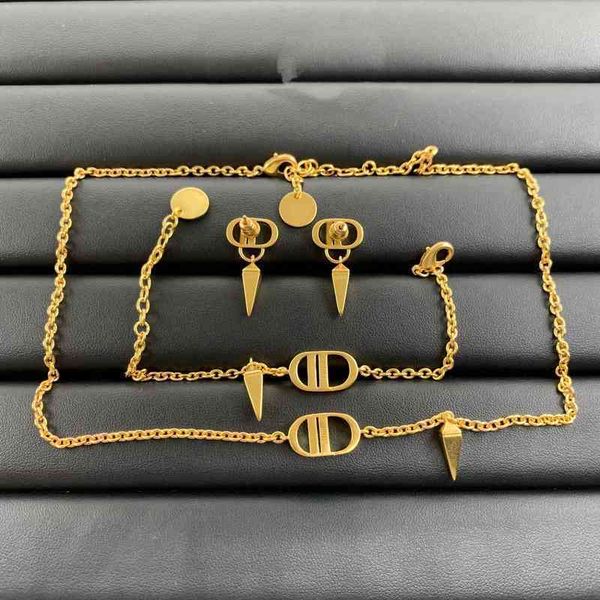 

2022 latest factory wholesale necklace new letter diamond personalized neck chain bracelet earrings fashion net red same jewelry, Silver