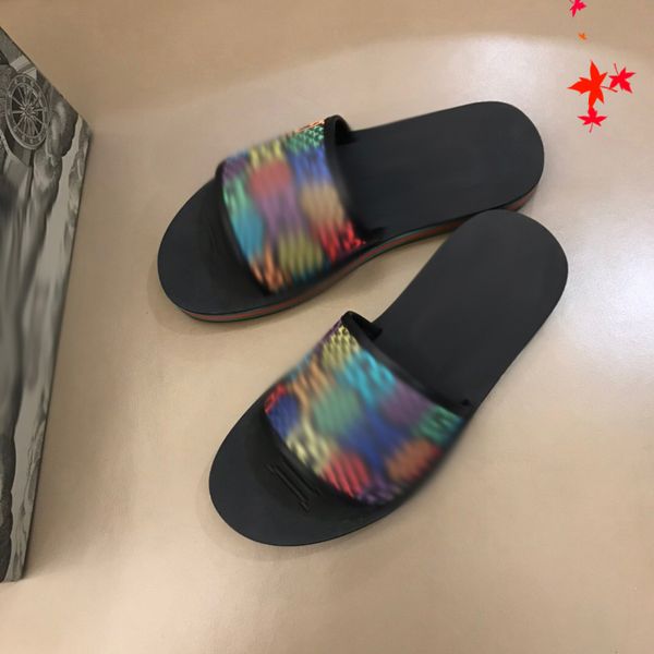 

2021 designer luxurys slippers men sandals fashion beach shoes flip flops flat non-slip classical hole slipper with box size 39-45 -g236, Black