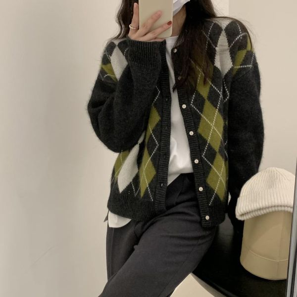 

women's knits & tees vanovich korean japan style diamond plaid short loose casual sweater 2021 fall knitted women cardigan, White