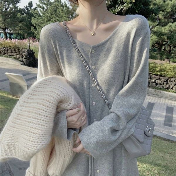 

gentle temperament with long in autumn of of knitted over knee sweater, White;black