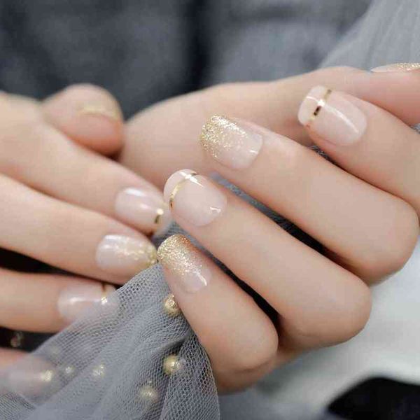 Falsos Unhas Capa de gel Falsos Unhas Gold Glitter Nude Ladi Press em unhas curtas com abas adesivas Perfeito para Daily 220225