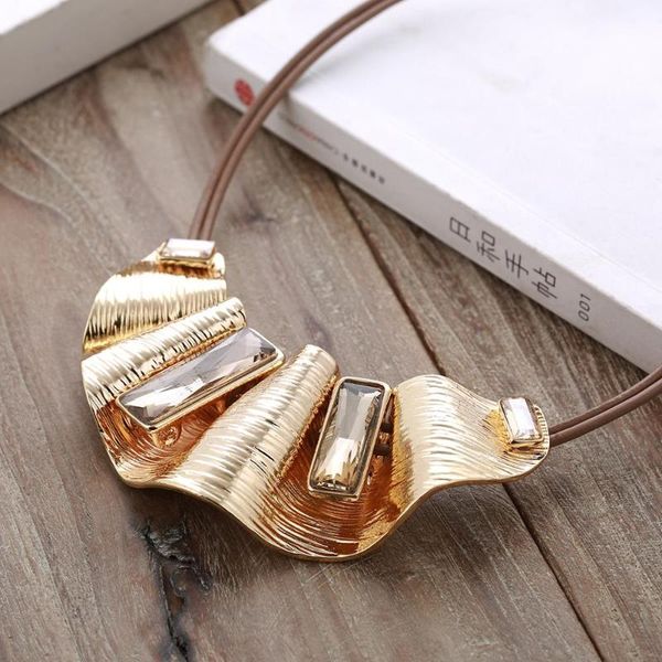 

geometry corrugation shape pendant chokers necklaces for women statement crystal jewelry collier femme, Golden;silver