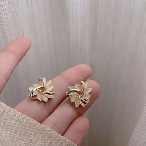 

advanced cat's stone earrings for women