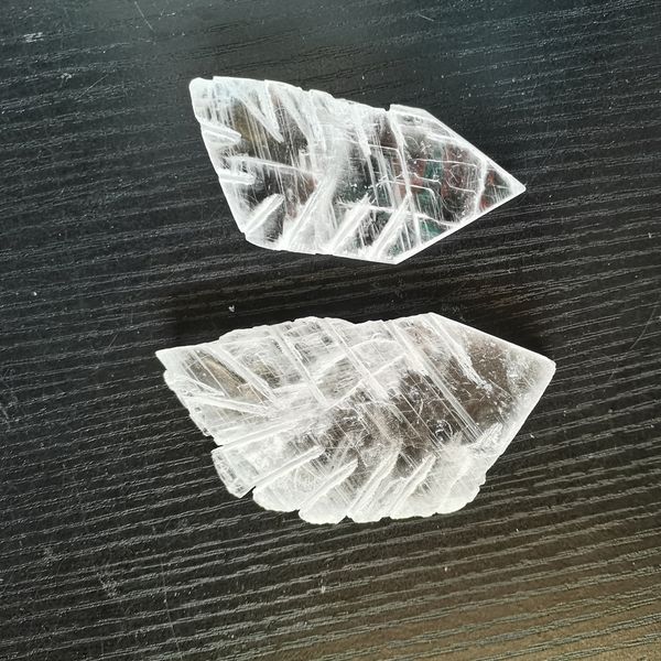 8-10cm Naturale Selenite Trasparente Piccoli Ornamenti di Pesce Intagliato Regali per la Casa Decora