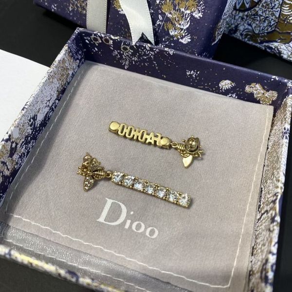 

designer jewelry 2021 new style asymmetric bee earrings, Black