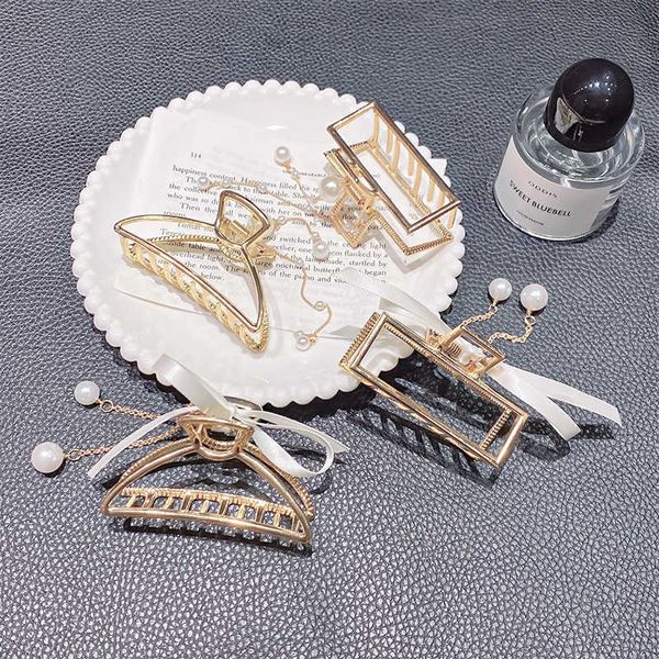 

metal headdress female korean pearl pendant hair grab net red girl shark clip hairpin, Slivery;white