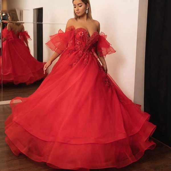 Bezauberndes rotes Abendkleid mit Perlen, einzigartiges Design, kurzärmeliges A-Linien-Abschlussballkleid mit Herzausschnitt für besondere Anlässe, maßgeschneiderte Robe De Mari￩e