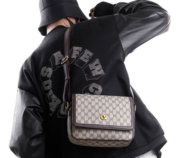 

22cm *25cm luxury designers shoulder bags messenger mens handbags boys girls backpack tote crossbody purses womens leather clutch wallet