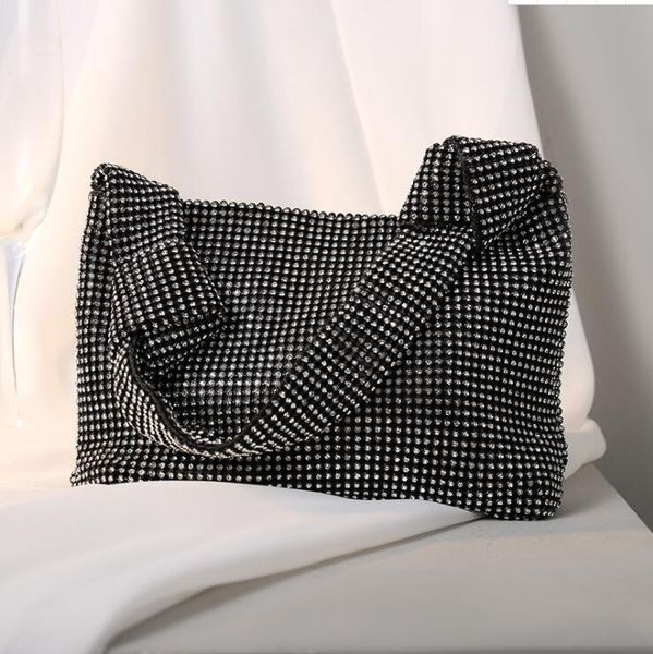 

factory wholesale women leather messenger bags sweet little fresh diamond handbag street personality rivet handbags soft comfortable fashion, Black;red