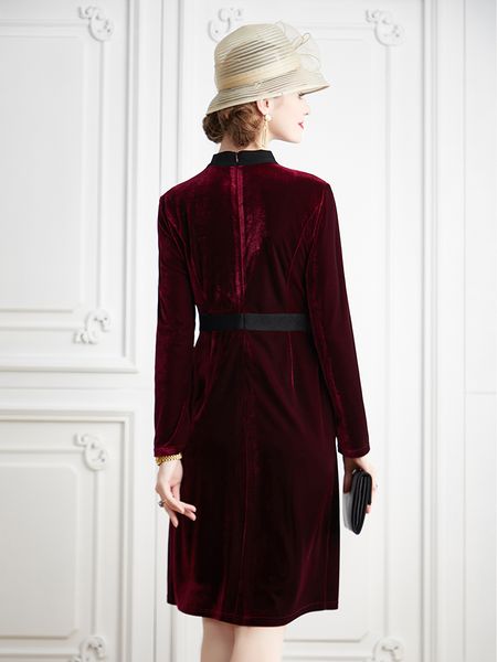 

pleuche dress womens autumn and winter 2021 new wine red noble western style french retro big name slimming dress, White;black