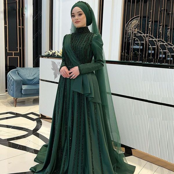 Dunkelgrüne muslimische Abendkleider mit großen Perlenstickereien, türkische Abendkleider, Stehkragen, lange Ärmel, Schößchen, marokkanisches Kaftan-formelles Kleid