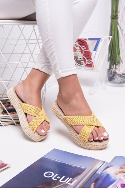 

slippers women's yellow cross straw looking, Black