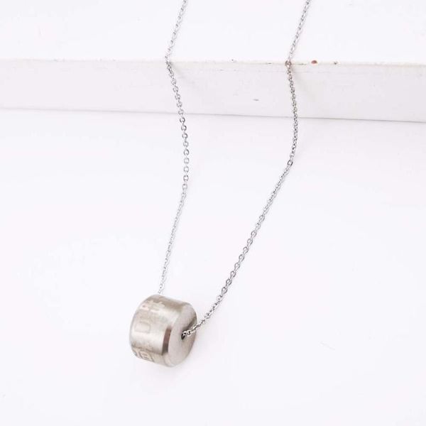 

chokers stainless steel titanium simple and creative korean fashion net red temperament female pendant necklace, Golden;silver