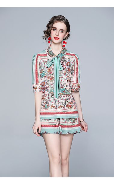 

women's shirt and short pants wear set laple neck half sleeve lady's printing two piece sets in summer, White