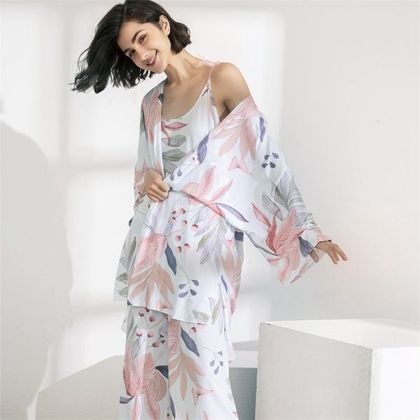 Luglio della canzone 3 Pz Donne Pigiama Set Set Femminile Pigiama Allentato Viscose Floral Stampato Floral Sleepwear Star Star Nightwear Primavera Summer Robe 211112