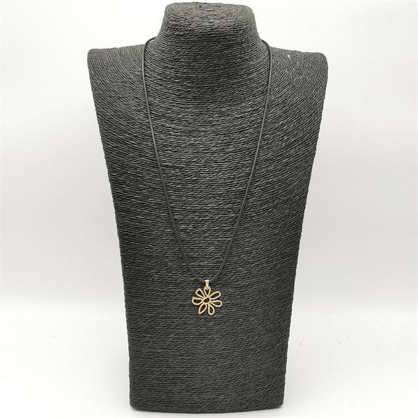 

pendant necklaces cute flower round golden metal gothnic necklace for women punk vintage goth accessories boho kpop jewelry, Silver