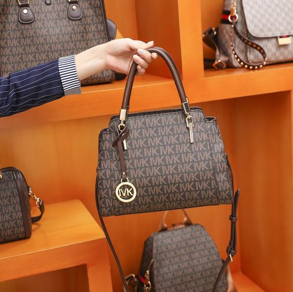 

presbyopic pvc ladies bag 2021 trendy leather hand-held messenger bags