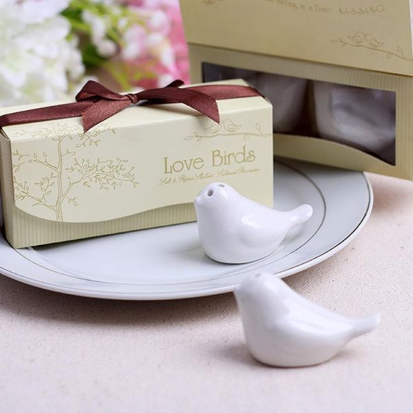 

party favor love bird salt & pepper shaker wedding favors and gifts for guests souvenirs decoration event kitchen supplies