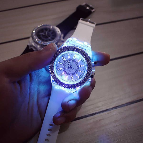 Tendenze della personalità luminosa, studenti, amanti, gelatine, orologi da donna, orologio da polso a LED con luce colorata