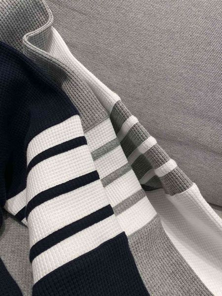 

autumn 2021 new tb waffle round neck sweater y072703, Black