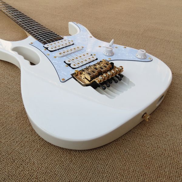 

electric guitar, white luster, gold hardware, stock, fast delivery
